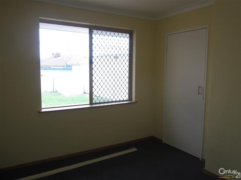 8 Skye Close, Warnbro WA 6169