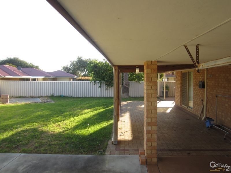 8 Skye Close, Warnbro WA 6169