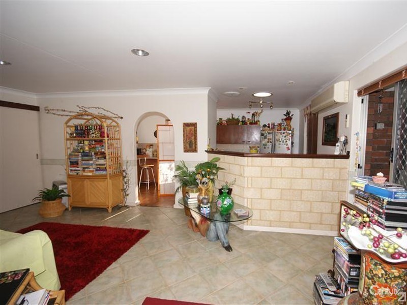 8 Barnes Way, Mandurah WA 6210