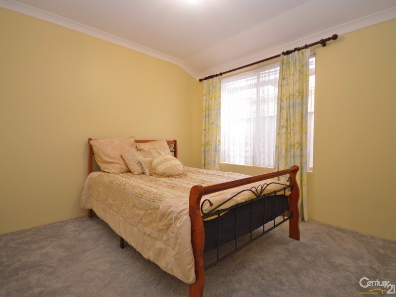 7 Elysee Court, Port Kennedy WA 6172