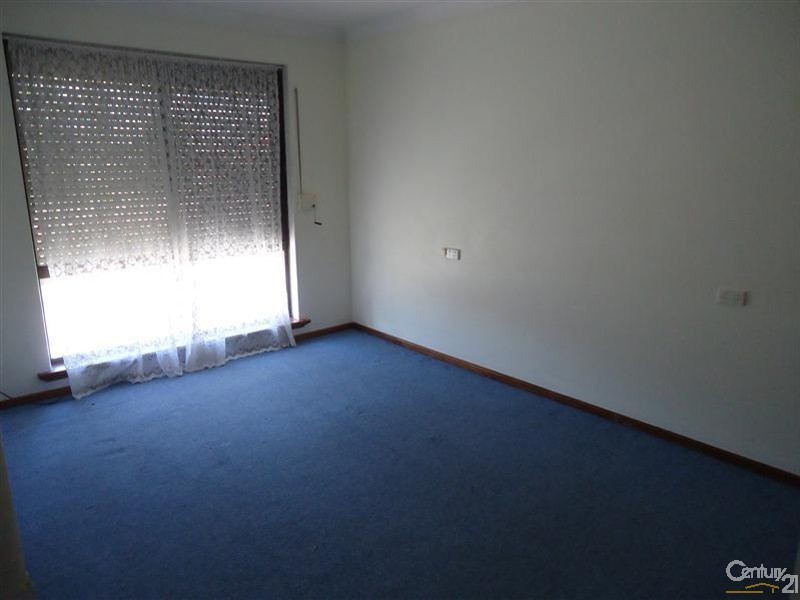6 Voyager Court, Cooloongup WA 6168