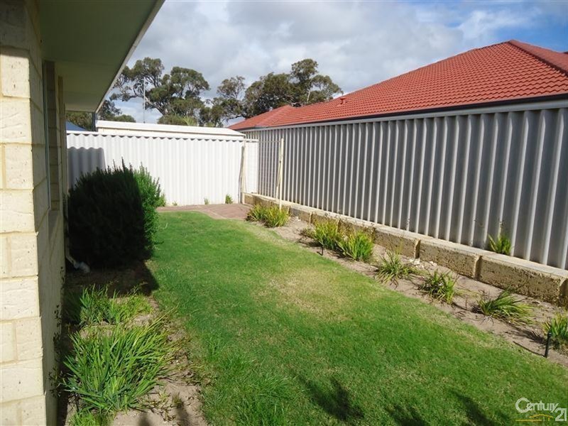 24 Greeson Parkway, Secret Harbour WA 6173