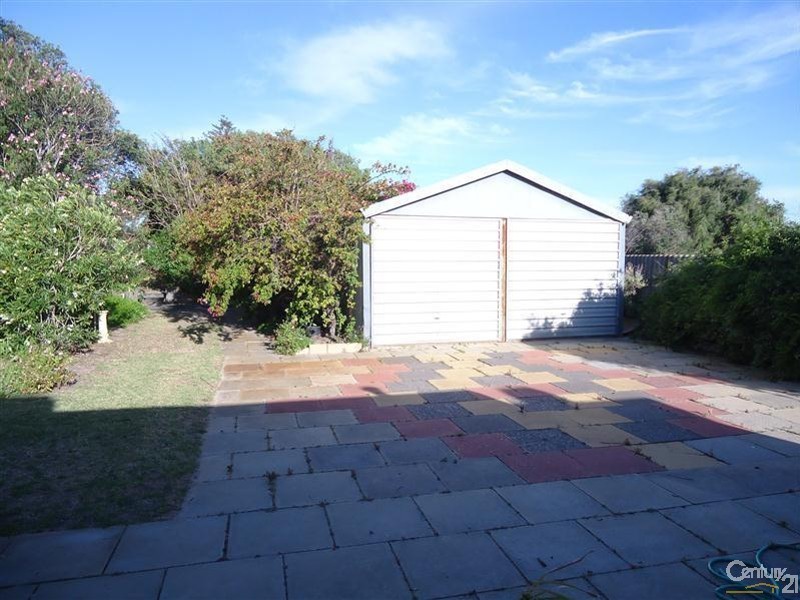 50 Frederick Street, Shoalwater WA 6169