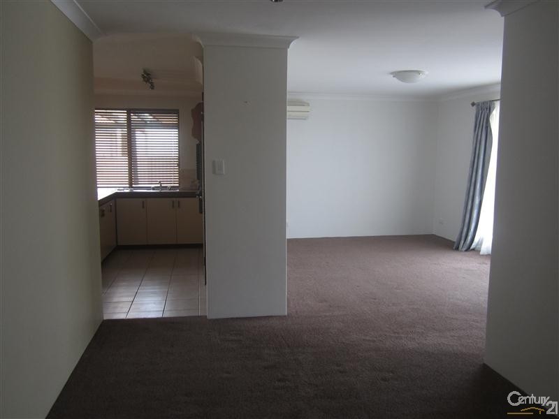 4 Elswick Street, Safety Bay WA 6169