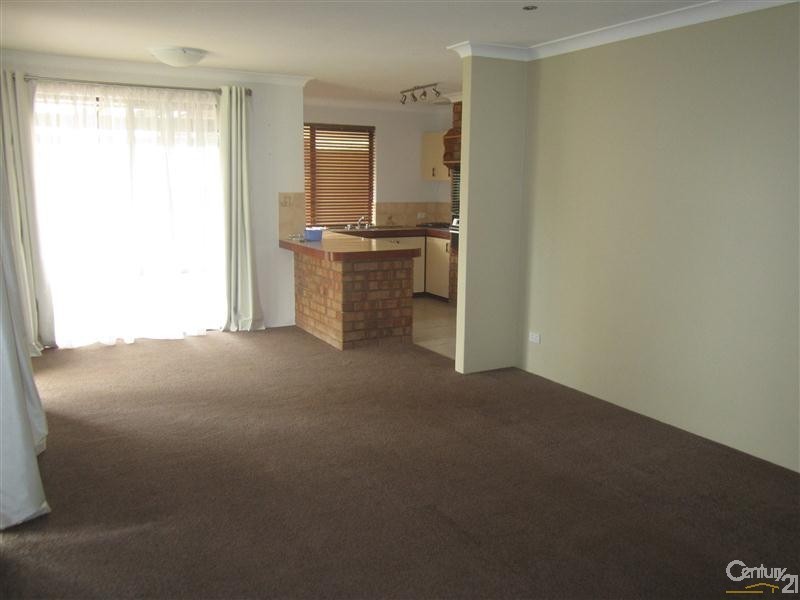 4 Elswick Street, Safety Bay WA 6169