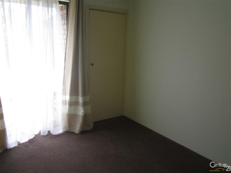 4 Elswick Street, Safety Bay WA 6169