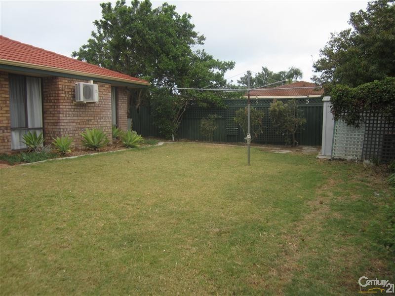 4 Elswick Street, Safety Bay WA 6169