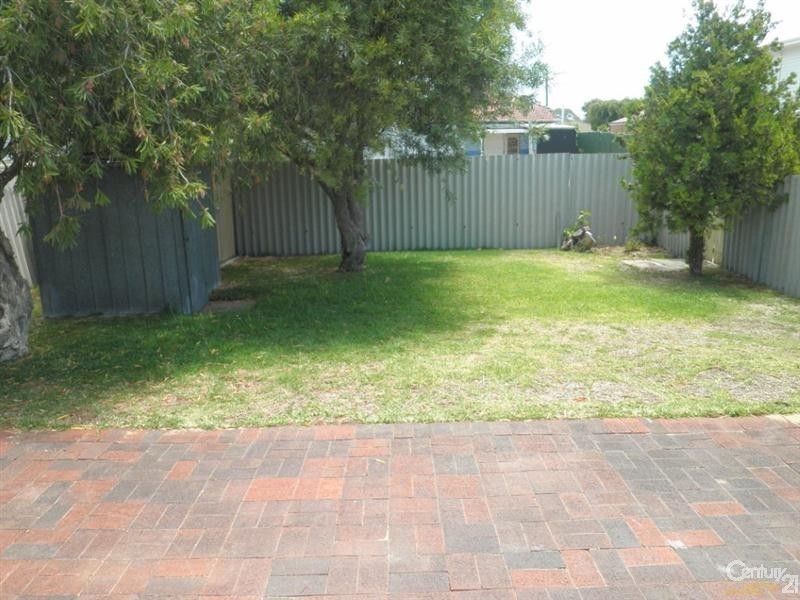 11A Catherine Street, Safety Bay WA 6169