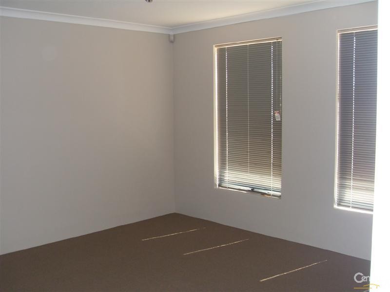 18 Fareham Crescent, Wellard WA 6170