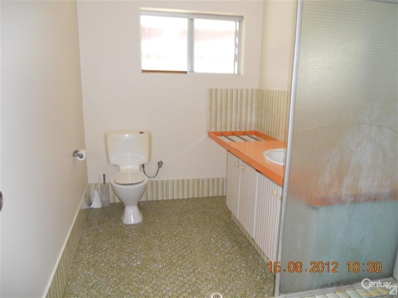 8 Coral Road, Safety Bay WA 6169