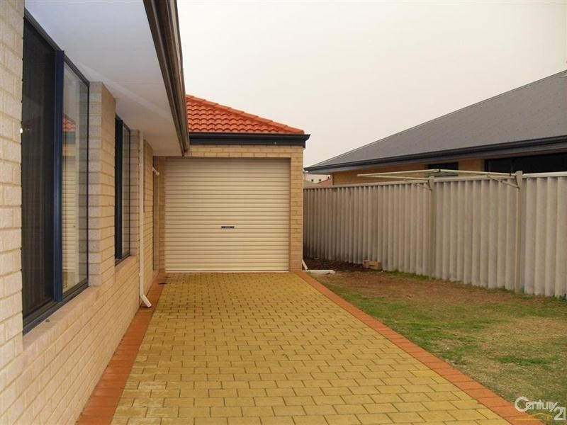 7 Epsilon Drive, Rockingham WA 6168