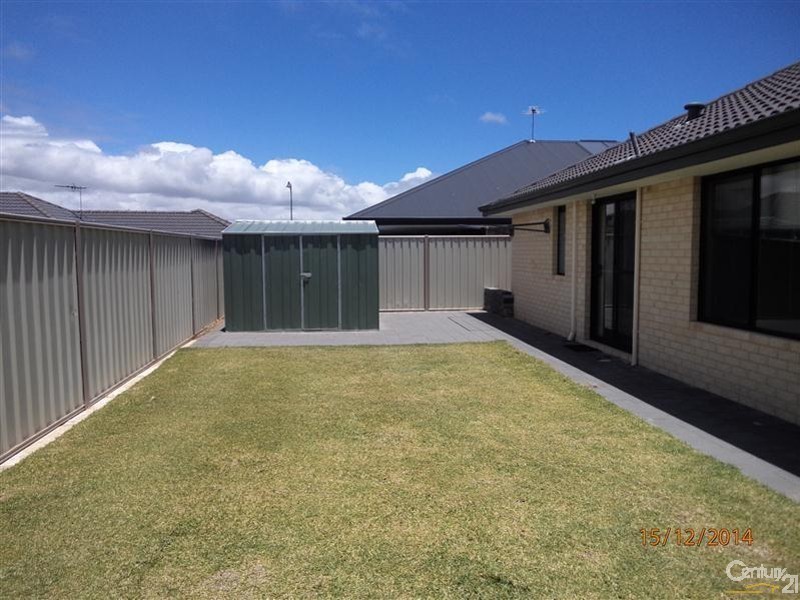 4 Lastovo Lane, Secret Harbour WA 6173