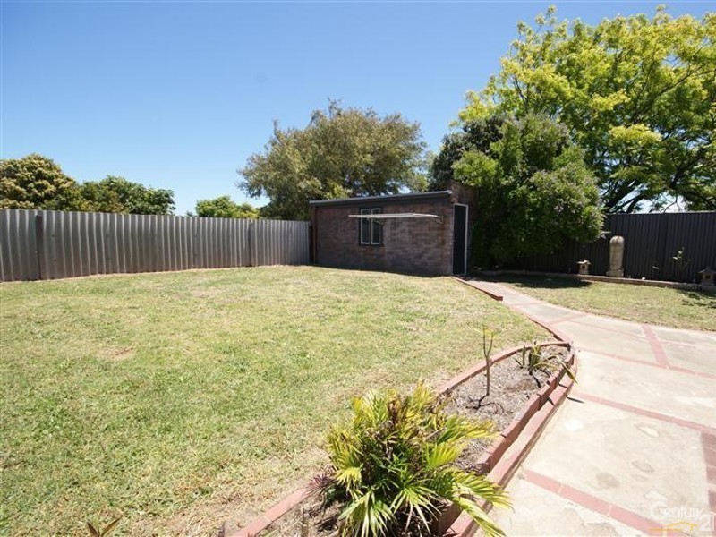 18 Clovelly Way, Warnbro WA 6169
