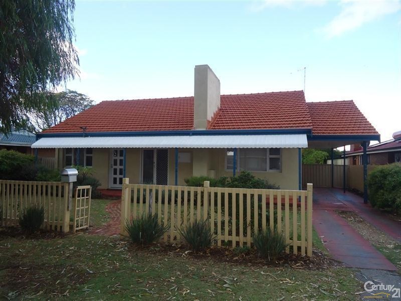 210 Safety Bay Road, Safety Bay WA 6169