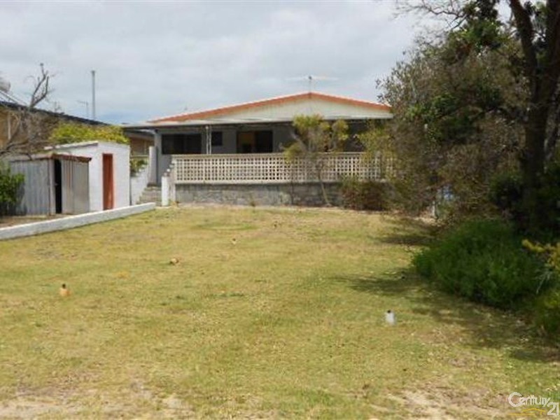 74 Warnbro Beach Road, Waikiki WA 6169