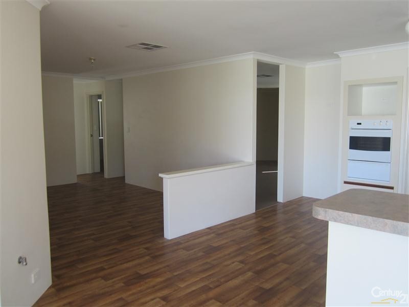 17 St Ettienne Gardens, Port Kennedy WA 6172