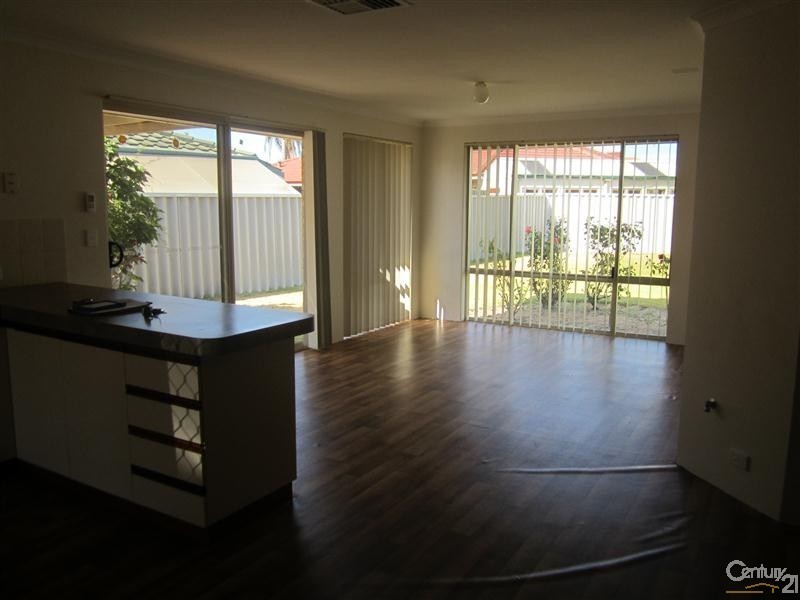 17 St Ettienne Gardens, Port Kennedy WA 6172