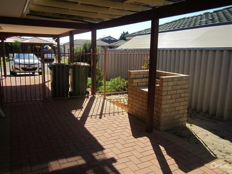 17 St Ettienne Gardens, Port Kennedy WA 6172