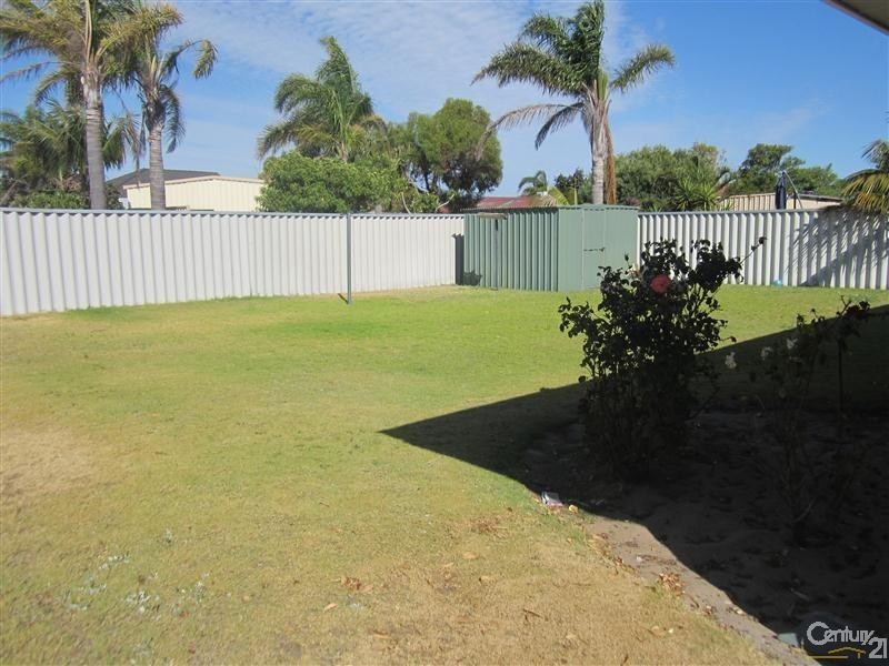 17 St Ettienne Gardens, Port Kennedy WA 6172