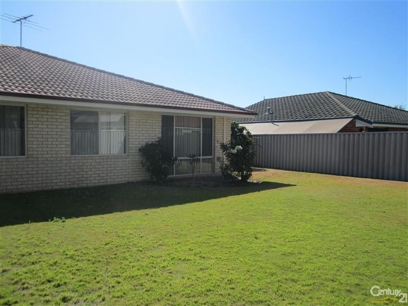 17 St Ettienne Gardens, Port Kennedy WA 6172
