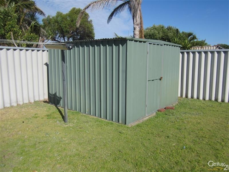 17 St Ettienne Gardens, Port Kennedy WA 6172