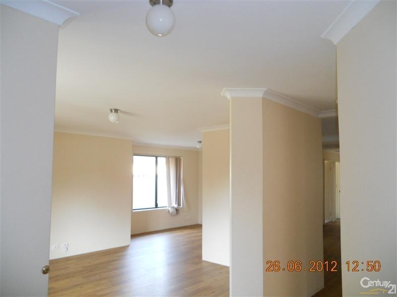 44 St Ettienne Gardens, Port Kennedy WA 6172