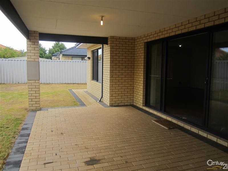 76 Rae Road, Shoalwater WA 6169