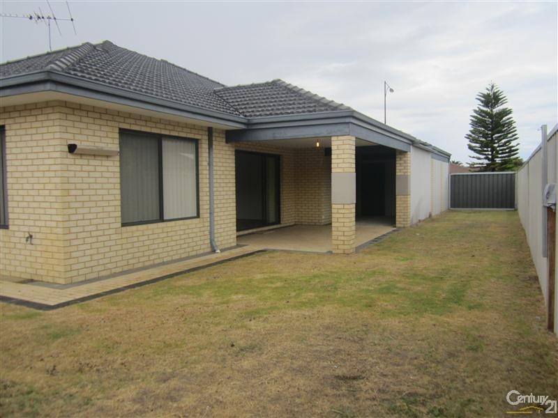 76 Rae Road, Shoalwater WA 6169