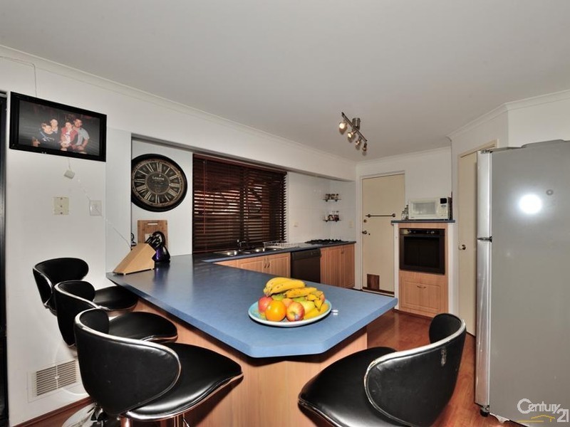 215 Grand Ocean Boulevard, Port Kennedy WA 6172