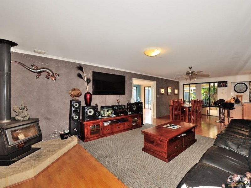 215 Grand Ocean Boulevard, Port Kennedy WA 6172