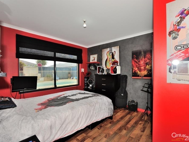 215 Grand Ocean Boulevard, Port Kennedy WA 6172