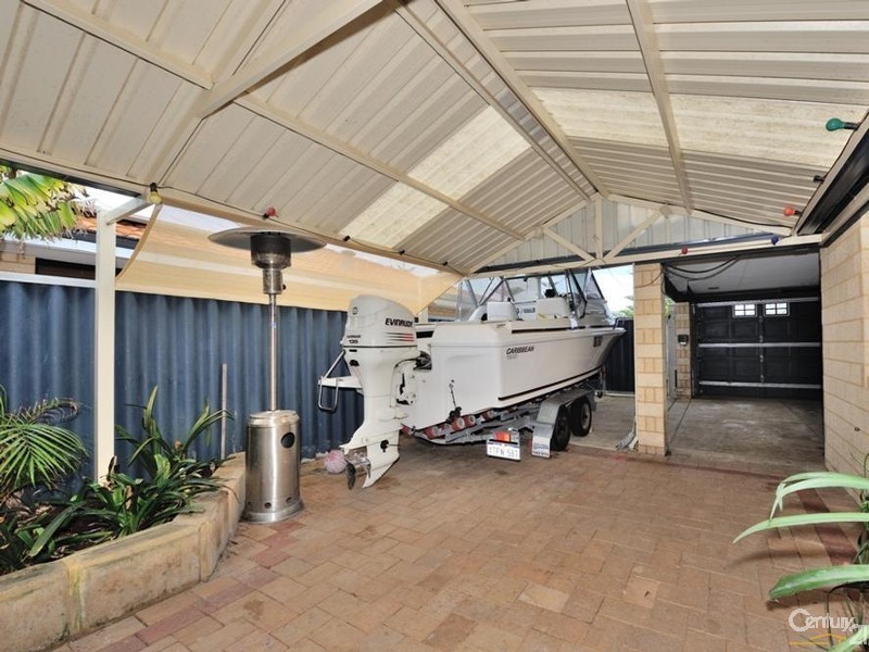 215 Grand Ocean Boulevard, Port Kennedy WA 6172