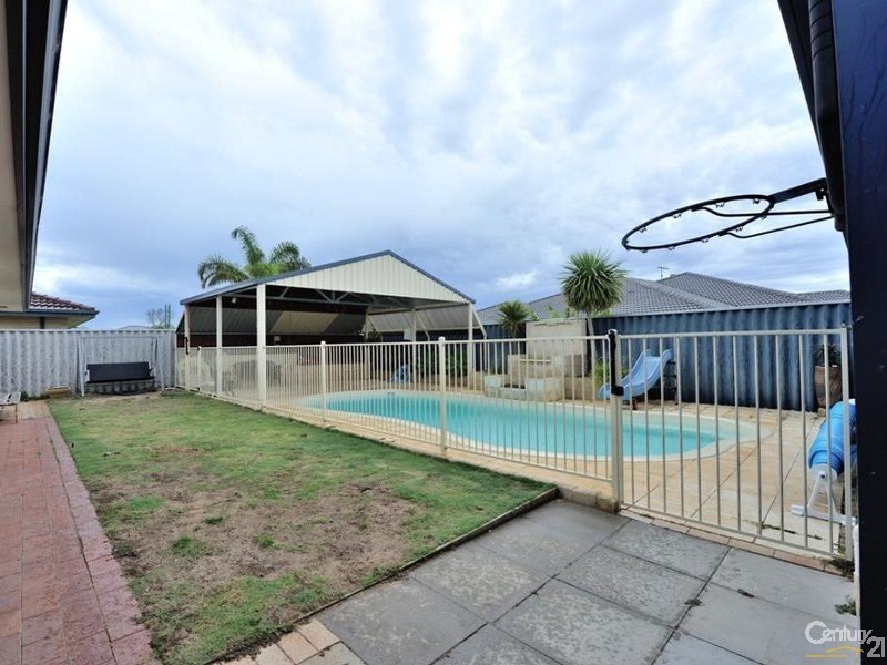 215 Grand Ocean Boulevard, Port Kennedy WA 6172