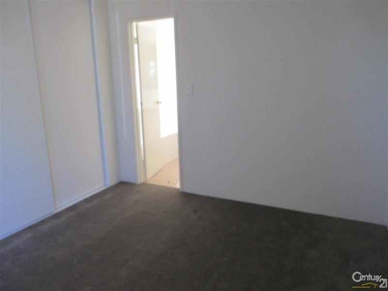 9/4 Marlo Place, Waikiki WA 6169