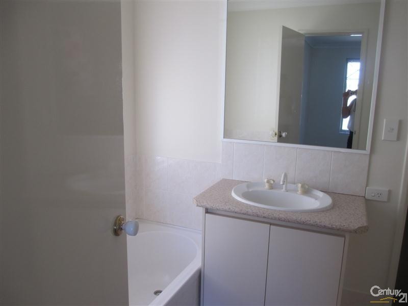 9/4 Marlo Place, Waikiki WA 6169