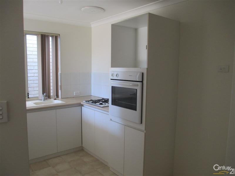 9/4 Marlo Place, Waikiki WA 6169