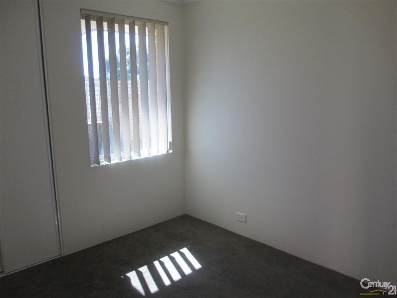 9/4 Marlo Place, Waikiki WA 6169