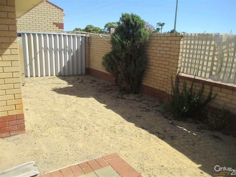 9/4 Marlo Place, Waikiki WA 6169