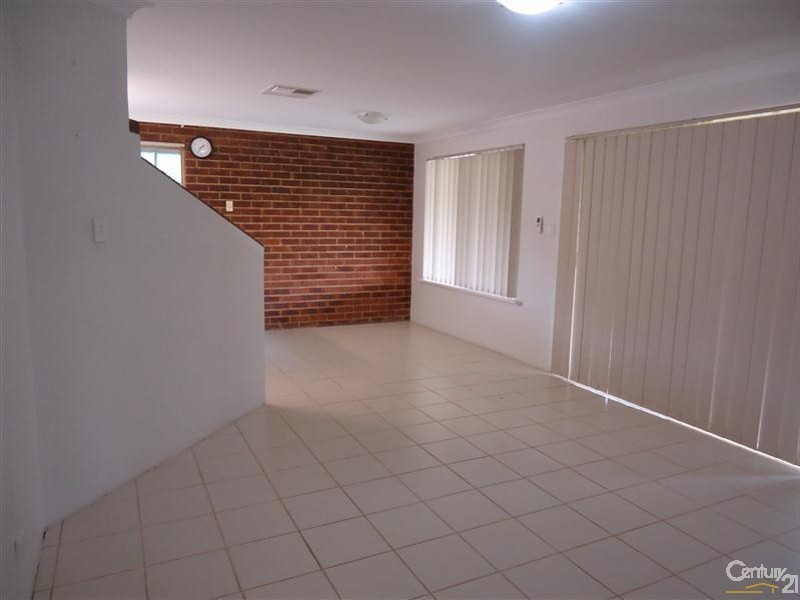 21 Lynda Crescent, Cooloongup WA 6168