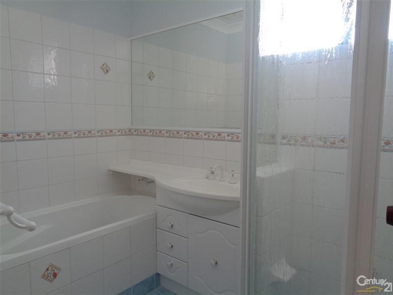 10 Portsmouth Place, Waikiki WA 6169