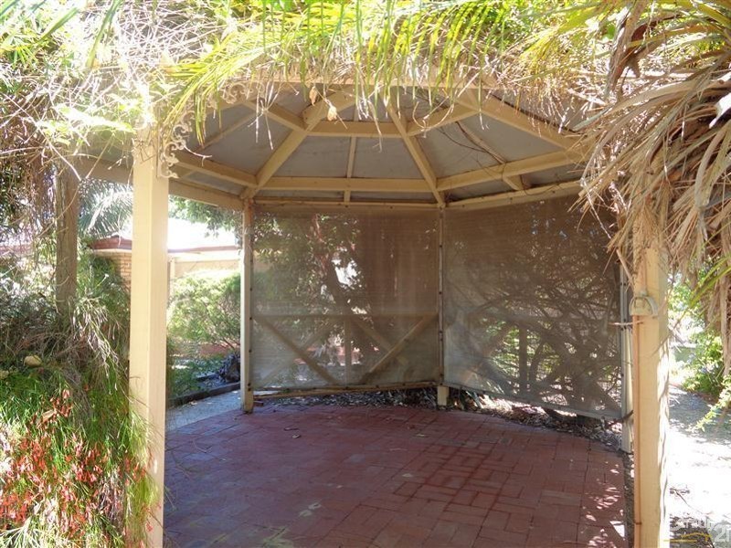 10 Portsmouth Place, Waikiki WA 6169