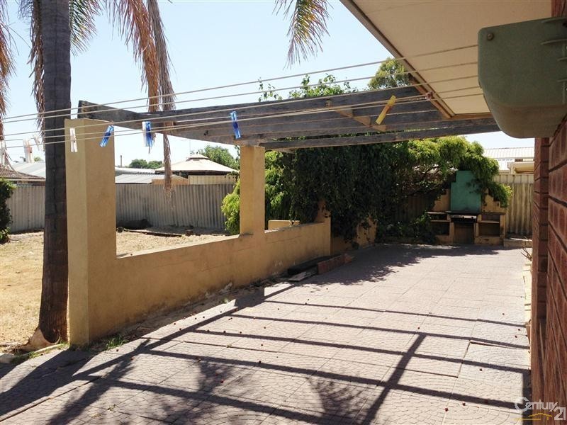 27 Hartland Way, Warnbro WA 6169