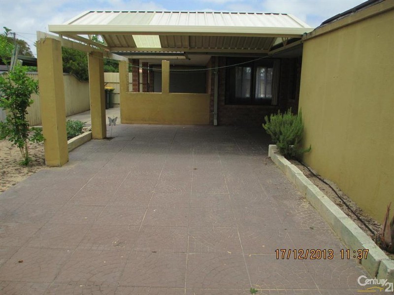 27 Hartland Way, Warnbro WA 6169