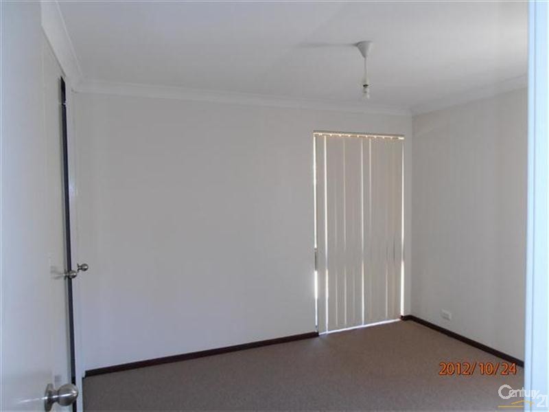 127 Malibu Road, Safety Bay WA 6169