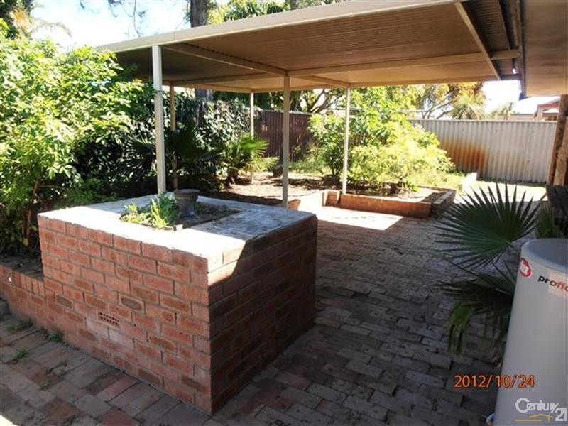 127 Malibu Road, Safety Bay WA 6169