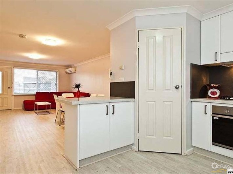 1/52 Kent Street, Rockingham WA 6168