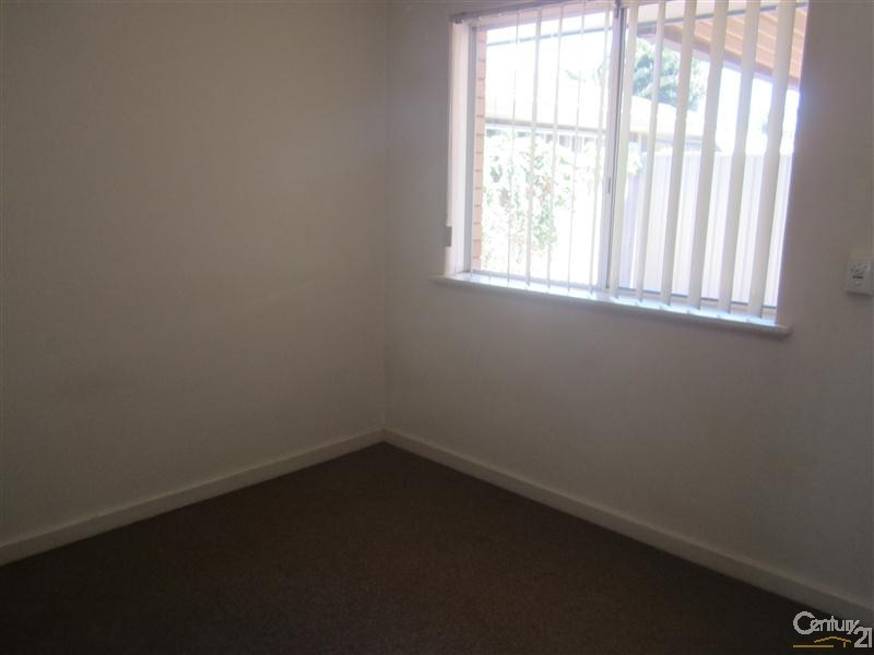 30 Wavelea Street, Safety Bay WA 6169