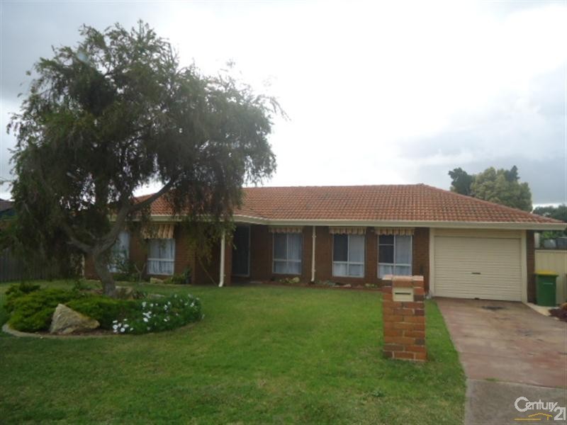 19 Varley Crescent, Cooloongup WA 6168