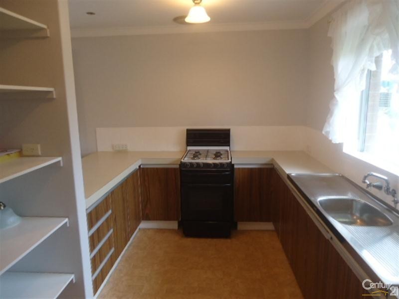 19 Varley Crescent, Cooloongup WA 6168