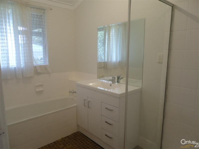 19 Varley Crescent, Cooloongup WA 6168